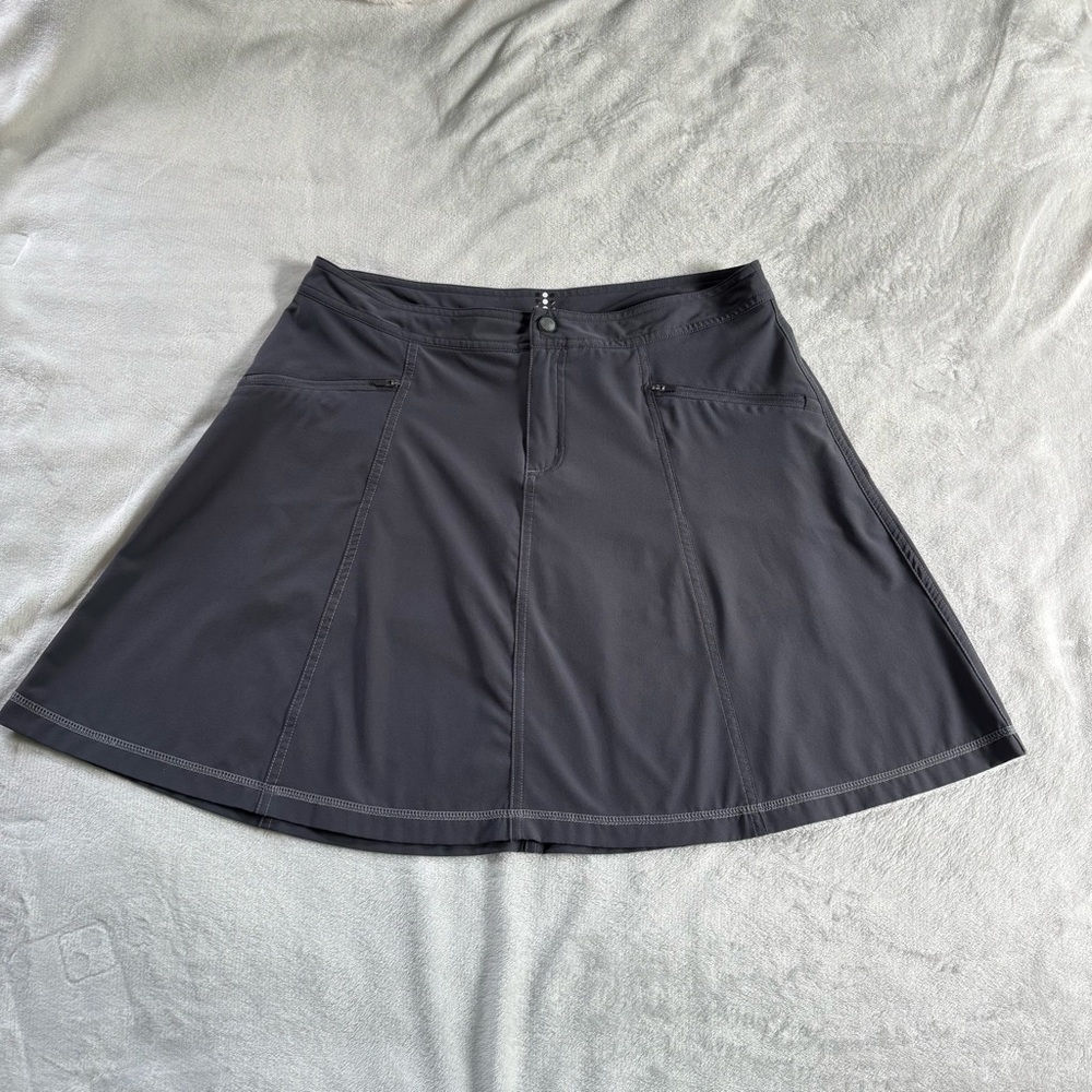 Title Nine swingtastic skort size 8 skirted shorts
